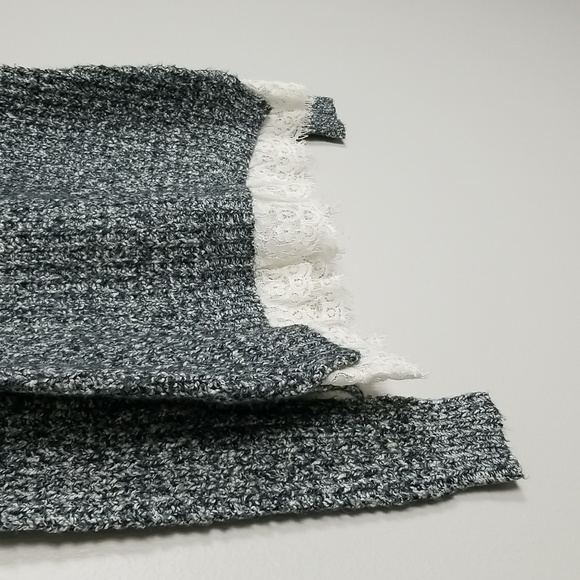 Shyanne Grey Knit Lace Trim Sweater Size Large - Picture 7 of 10